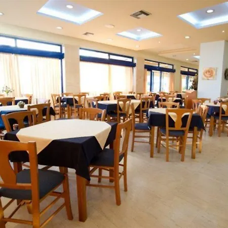 Ionion Star Hotell 4*